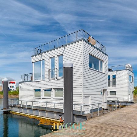 Schwimmendes Haus - An Bord Zwei Hotel Olpenæs Eksteriør billede
