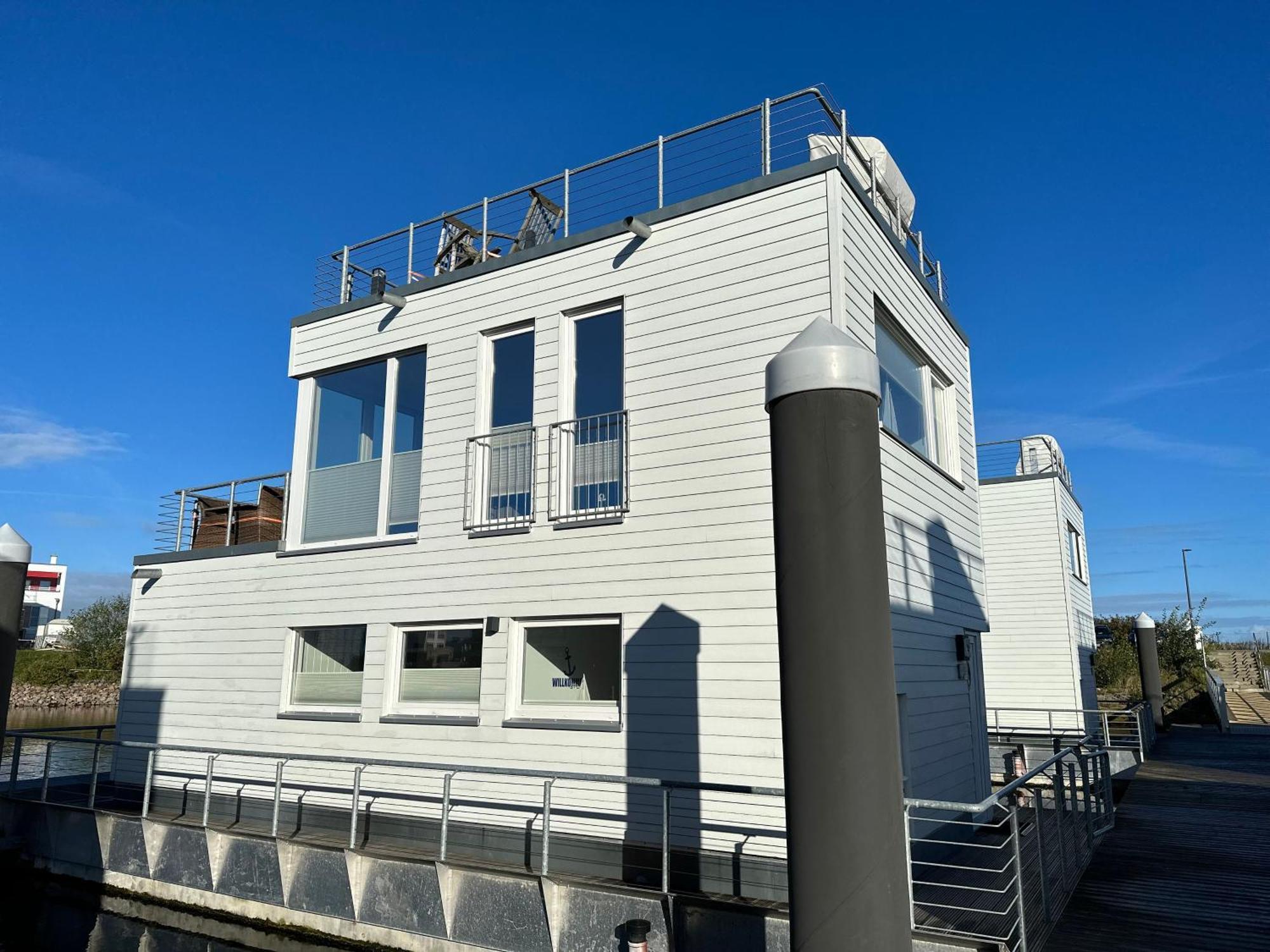 Schwimmendes Haus - An Bord Zwei Hotel Olpenæs Eksteriør billede